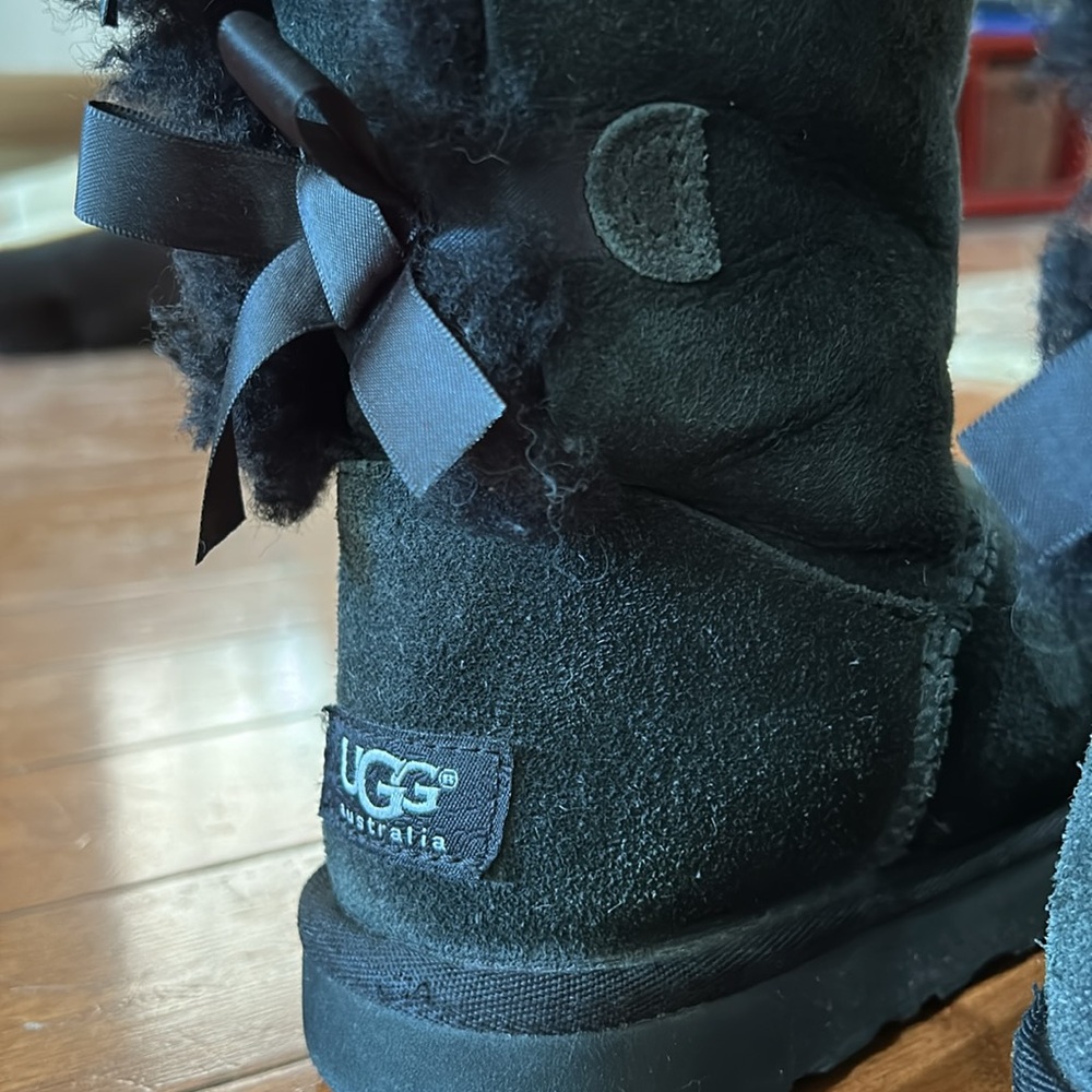 UGG Black Bailey Bow Boots - Picture 2 of 12